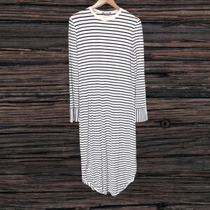 The Fifth Label Black and White Sheath Dress Long Sleeve Crew Neck